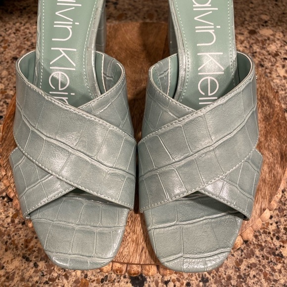 Calvin Klein “Carsi” block heel slides size 7.5 - Picture 4 of 9